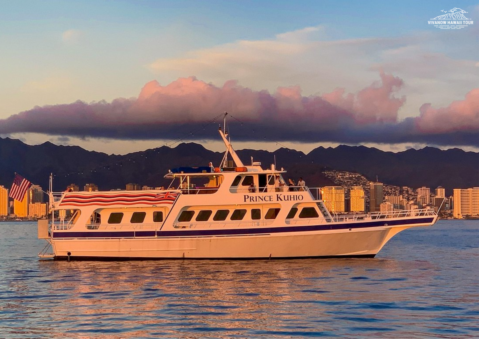 Du Thuyền Ngắm Hoàng Hôn Kèm Bữa Tối tại Honolulu