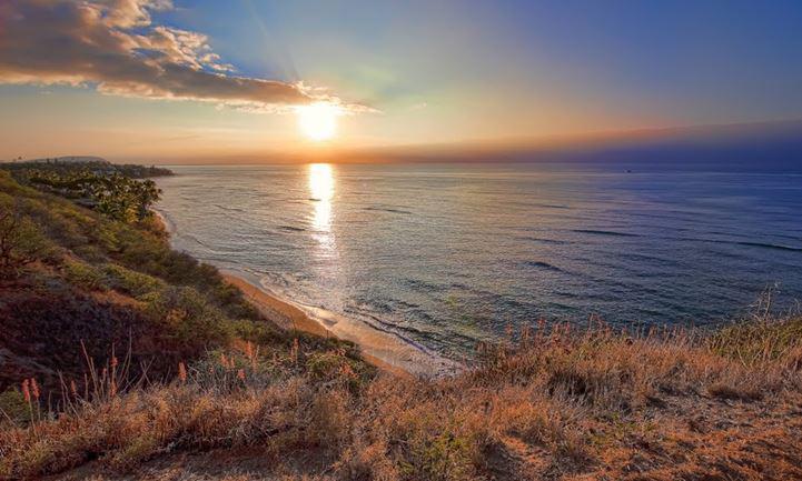 Đài quan sát Amelia Earhart - Điểm ngắm cảnh tuyệt đẹp gần miệng núi lửa Diamond Head - Vòng xoay nhỏ