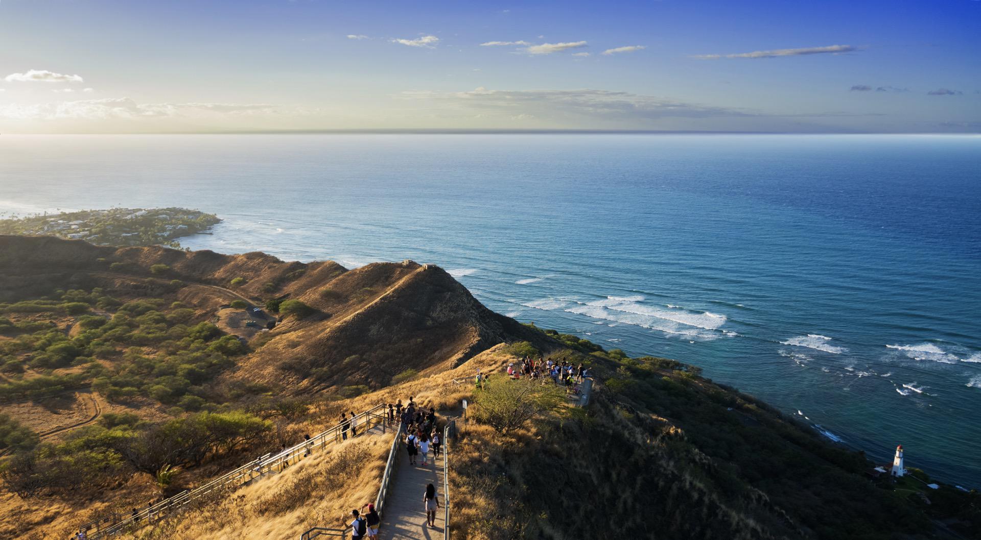 Ancient Diamond Head Crater - Honolulu - Oahu